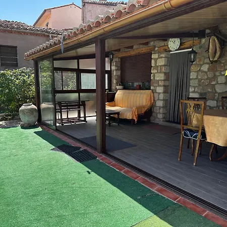Los Aladros Holiday home La Puebla De Valverde